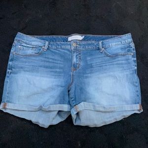 Cuffed Jean shorts
